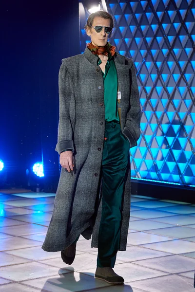 Look 33
